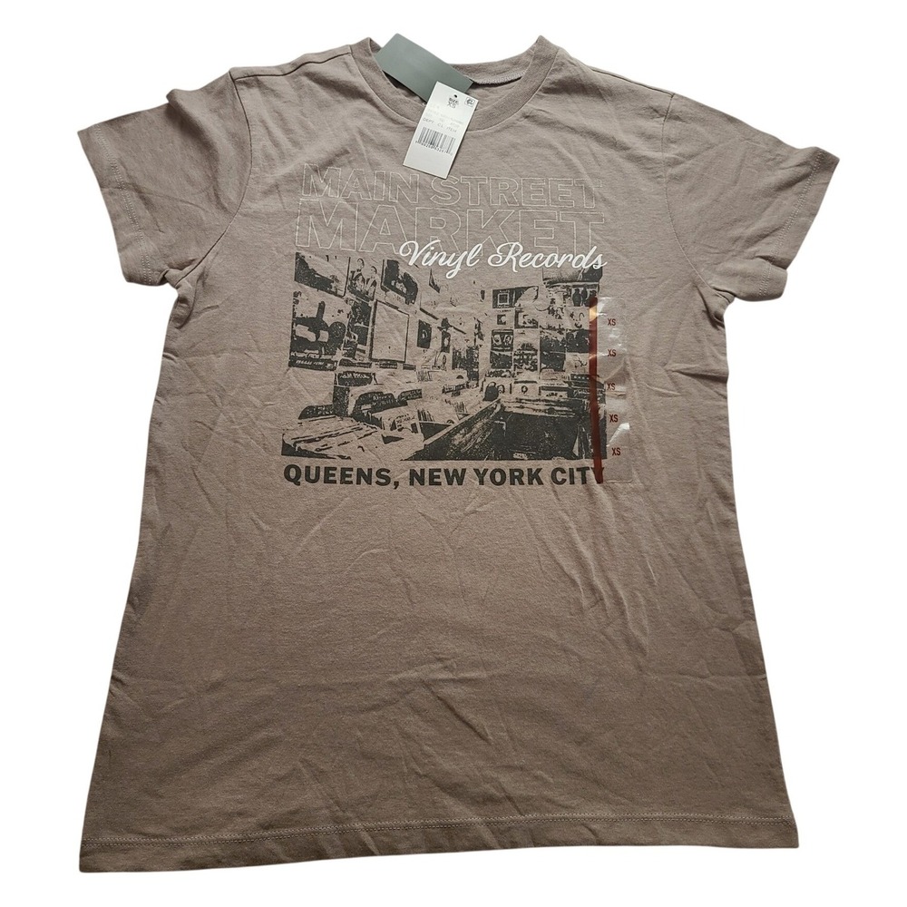 Doe Main Street Market Vinyl Records Queens NYC Graphic Tee Taupe Brown XS NEW
